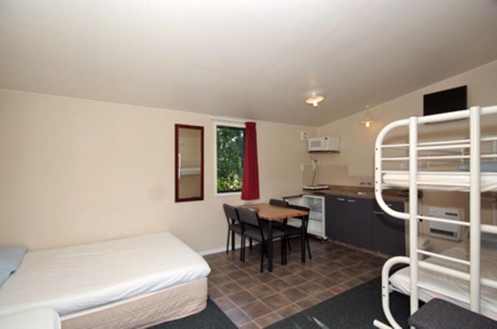 Omokoroa Kiwi Holiday Park ตาอูรังกา ห้อง รูปภาพ