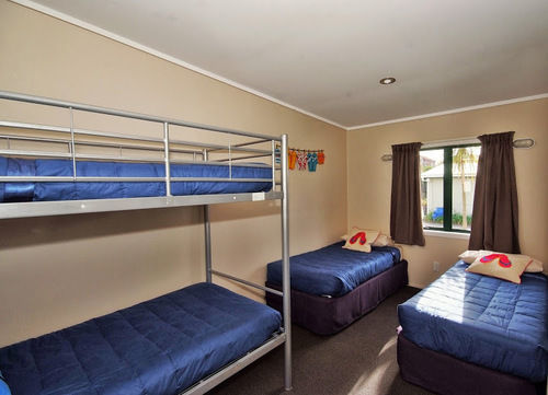 Omokoroa Kiwi Holiday Park ตาอูรังกา ภายนอก รูปภาพ