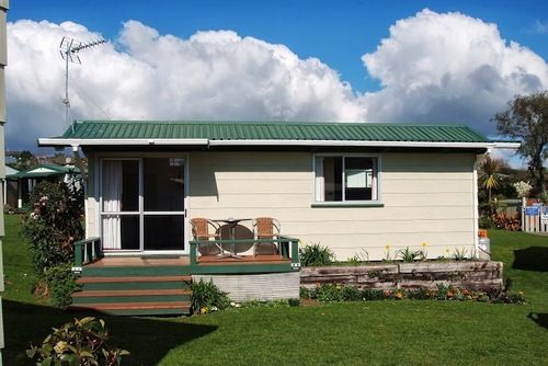 Omokoroa Kiwi Holiday Park ตาอูรังกา ภายนอก รูปภาพ