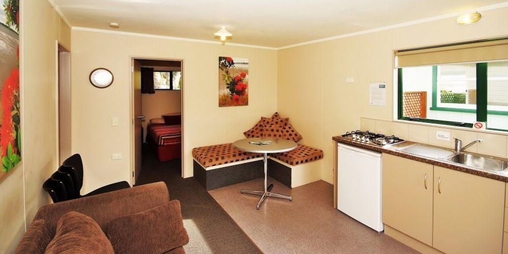 Omokoroa Kiwi Holiday Park ตาอูรังกา ภายนอก รูปภาพ